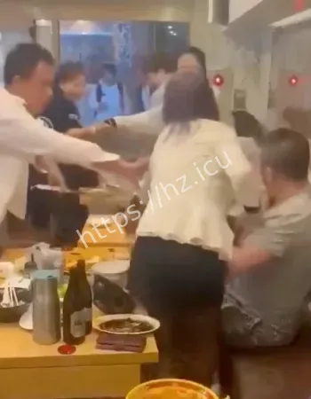 湖南面馆热汤泼人事件